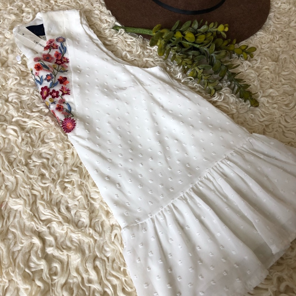 White Ruffled Hem Top